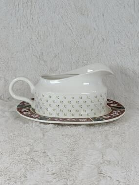 Vtg Christmas Charlton Hall by Kobe Classic Traditions Gravy Boat & Under Plate